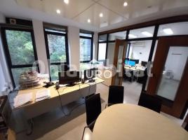 Propiedad vertical, 190 m², Zona