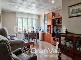 Apartament, 84 m², near bus and train