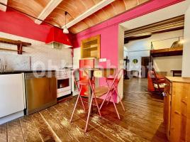 (unifamiliar adossada), 127 m², près de bus et de train, Calle Col·legi, 44