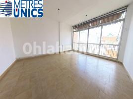 Flat, 77 m², near bus and train, Calle de Sant Pere
