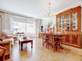 Casa (unifamiliar adosada), 229 m², Zona