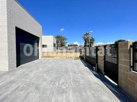 Obra nueva - Casa en, 173 m², nuevo, Calle Isidre Nonell , 10