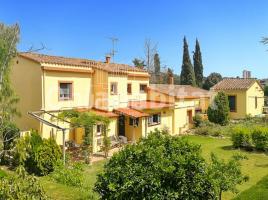 Casa (unifamiliar adosada), 400 m², Zona