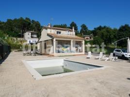 Houses (villa / tower), 110 m², almost new