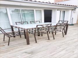 Attic, 172 m², near bus and train, almost new, Calle Republica Portuguesa