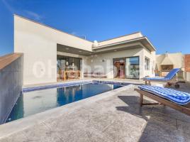 Casa (chalet / torre), 477 m², seminuevo, Calle Vilafant, 15