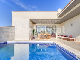 Casa (chalet / torre), 477 m², seminuevo, Calle Vilafant, 15