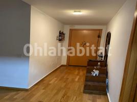 Pis, 78 m², près de bus et de train, Calle de la Corunya