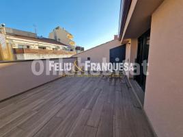 Dúplex, 118 m², cerca de bus y tren, seminuevo