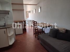 Alquiler piso, 40 m², cerca de bus y tren, Calle d'Enric Prat de la Riba, 201