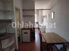 Alquiler piso, 40 m², cerca de bus y tren, Calle d'Enric Prat de la Riba, 201