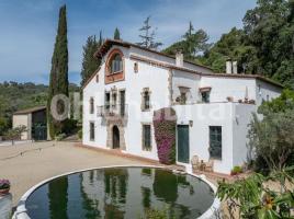 Houses (masia), 1800 m², Zona