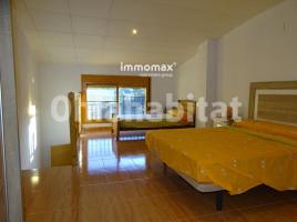Louer  (unifamiliar adossada), 120 m², Zona