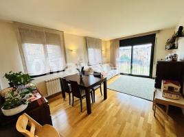 Flat, 75 m², almost new