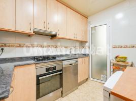 Flat, 79 m², near bus and train