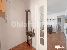 Pis, 82 m², près de bus et de train, Calle de Candanchú