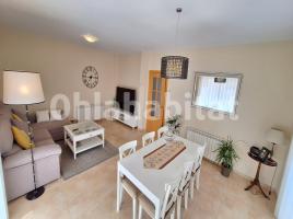 Houses (terraced house), 348 m², almost new
