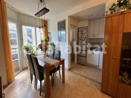 Pis, 94 m², prop de bus i tren