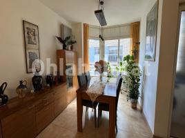 Pis, 94 m², prop de bus i tren