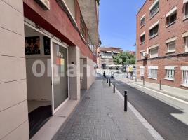Alquiler otro, 211 m², cerca de bus y tren, Calle de Plutó, 4
