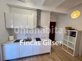 For rent apartament, 37 m², close to bus and metro, Calle de Sevilla