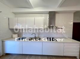 For rent apartament, 37 m², close to bus and metro, Calle de Sevilla