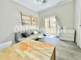Piso, 57 m², cerca de bus y tren, Calle de Emilia Pardo Bazán