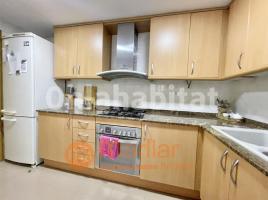 Piso, 96 m², cerca de bus y tren, Calle del Gasòmetre