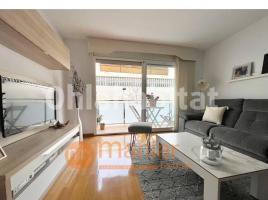 Pis, 96 m², prop de bus i tren, Calle del Gasòmetre