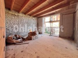 Houses (terraced house), 247 m², near bus and train