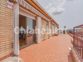 Ático, 170 m², cerca de bus y tren