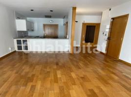 Louer pis, 51 m², près de bus et de train, Calle de Turull
