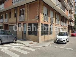Local comercial, 46 m², prop de bus i tren, Calle de Margarida Diligeon