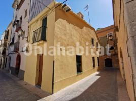 Casa (unifamiliar adosada), 112 m², cerca de bus y tren, Calle de les Roques, 8