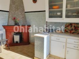 Piso, 227 m², cerca de bus y tren