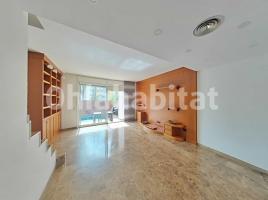  (unifamiliar adossada), 234 m², près de bus et de train, Calle Joan Fuster Ortells