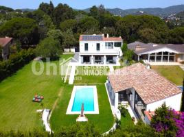 Casa (unifamiliar aislada), 700 m², cerca de bus y tren