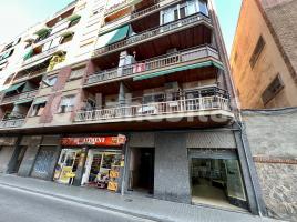 Lloguer local comercial, 112 m², prop de bus i tren, Calle Antonio Ricardos, 6