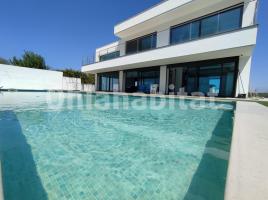 Houses (villa / tower), 460 m², almost new, Calle les Heures