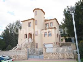 Casa (xalet / torre), 305 m², Calle Farigola
