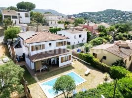 Casa (chalet / torre), 208 m², seminuevo, Calle de Santa Cristina