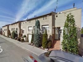  (unifamiliar adossada), 435 m², presque neuf