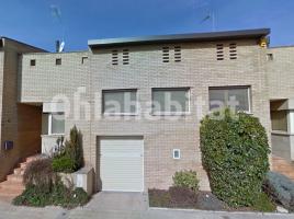  (unifamiliar adossada), 435 m², presque neuf
