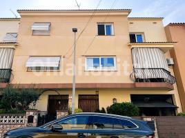 Casa (unifamiliar adosada), 289 m²