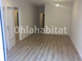 Lloguer pis, 60 m², prop de bus i tren