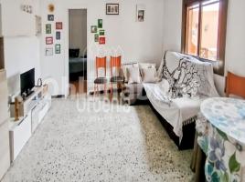 Houses (terraced house), 370 m², Zona