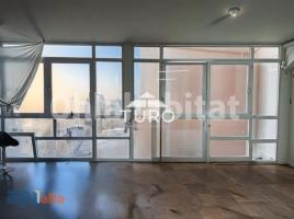 Propiedad vertical, 327 m², Zona