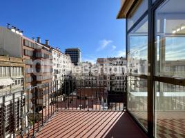 Lloguer pis, 179 m², prop de bus i tren, Calle de Còrsega