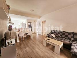 Piso, 65 m², cerca de bus y tren, Calle TRAVAU