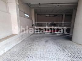 Plaza de aparcamiento, 14 m²